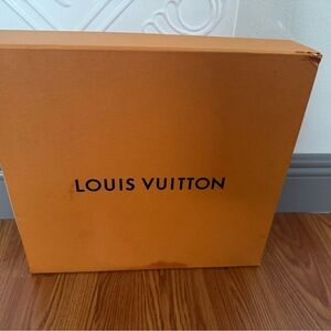 Louis Vuitton Speedy 30!! Like New barely worn
